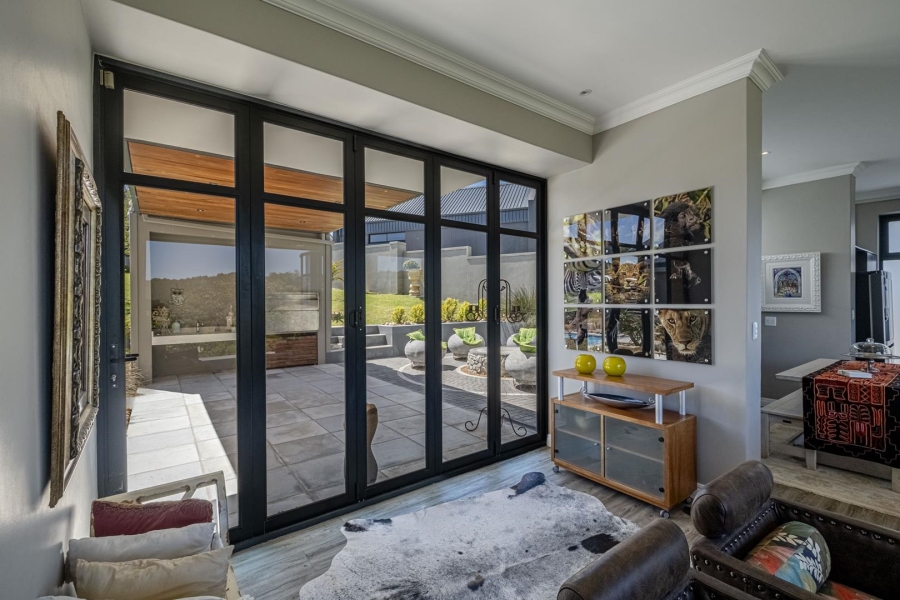 4 Bedroom Property for Sale in Kragga Kamma Eastern Cape